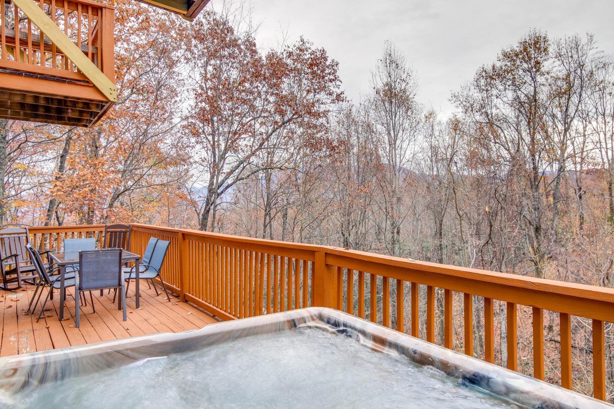 Holiday home Pet-friendly Retreat With Hot Tub! *