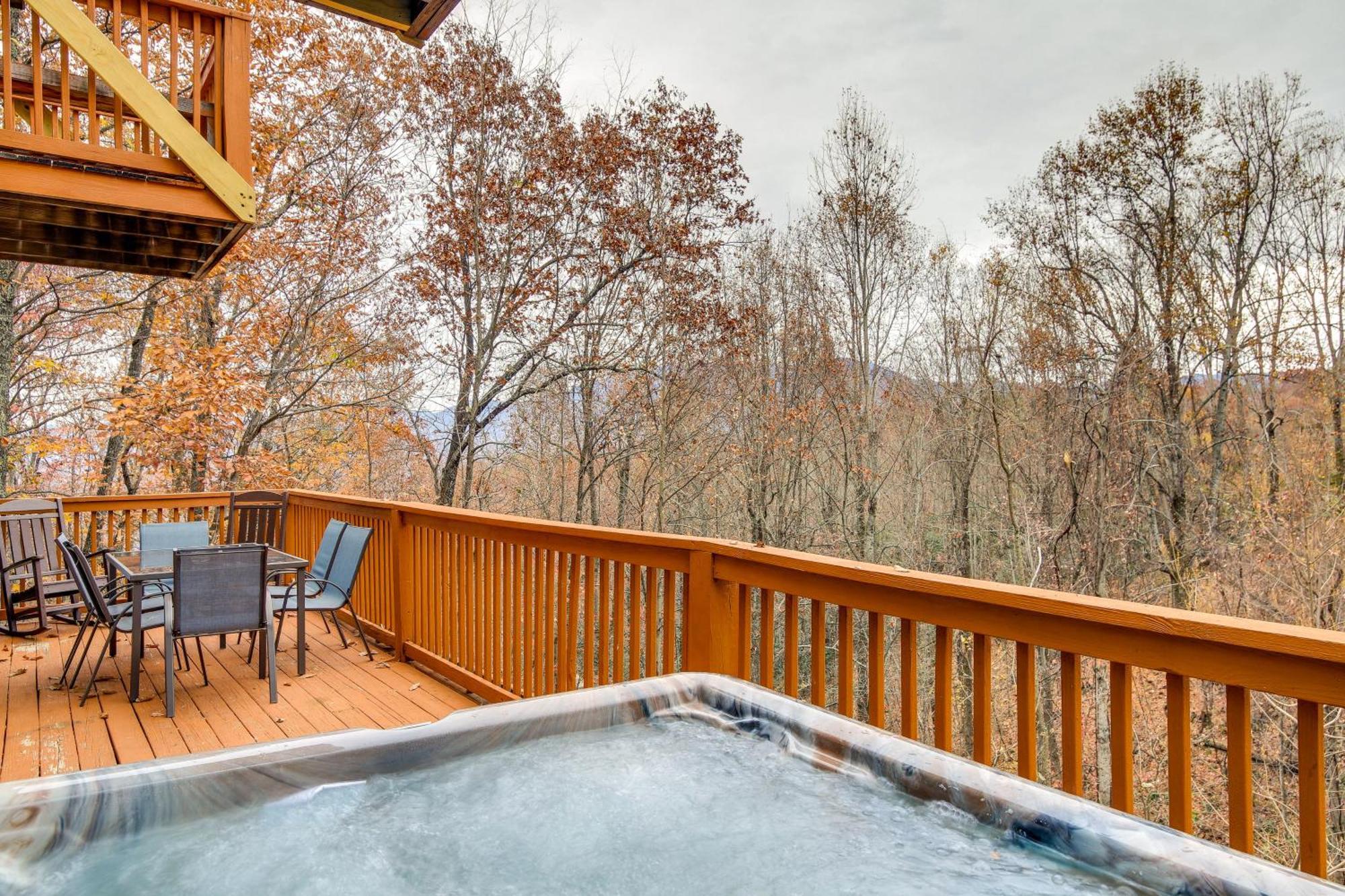 Pet-friendly Retreat With Hot Tub! * Gatlinburg