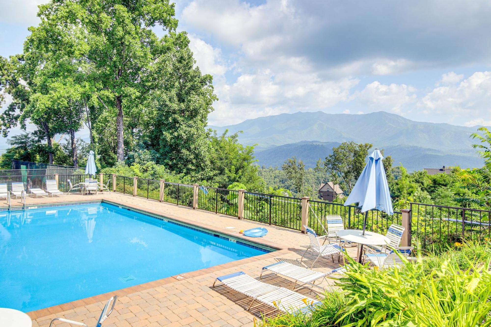 Pet-friendly Retreat With Hot Tub!