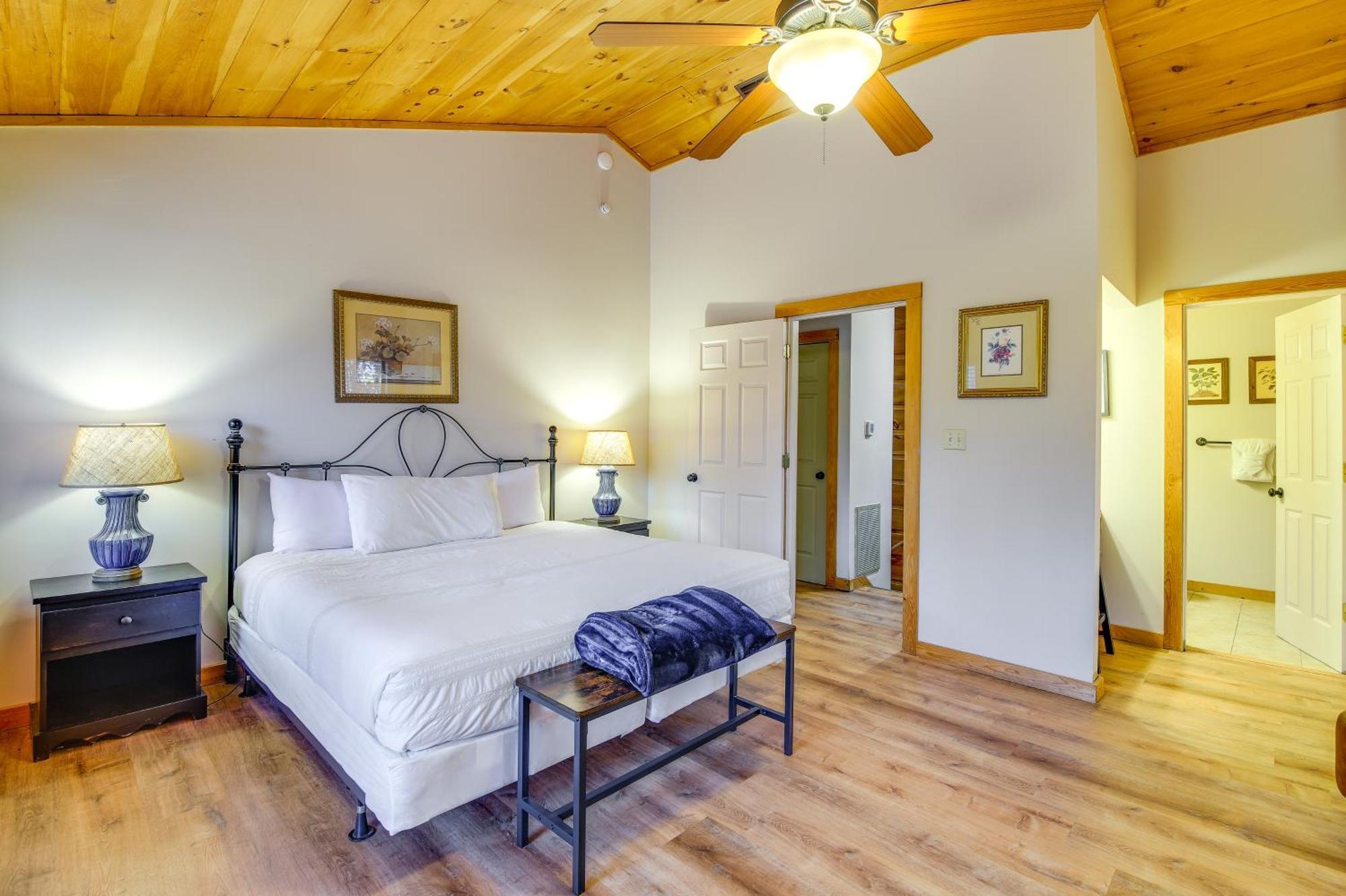Pet-friendly Retreat With Hot Tub! Hébergement de vacances